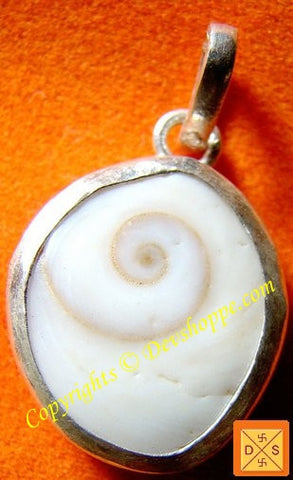 Gomti Chakra Pendant