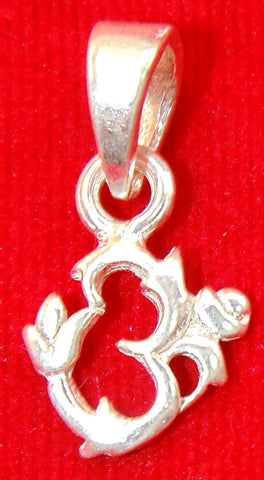 Pure Silver Om (Aum ) pendant - Hindu auspicious symbol