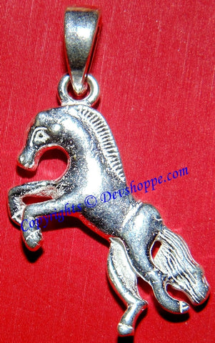Feng Shui lucky charm Horse pendant in silver