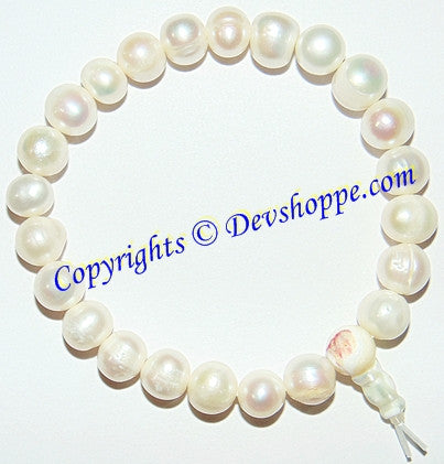 Pearl bracelet