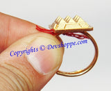 Pyramid finger ring